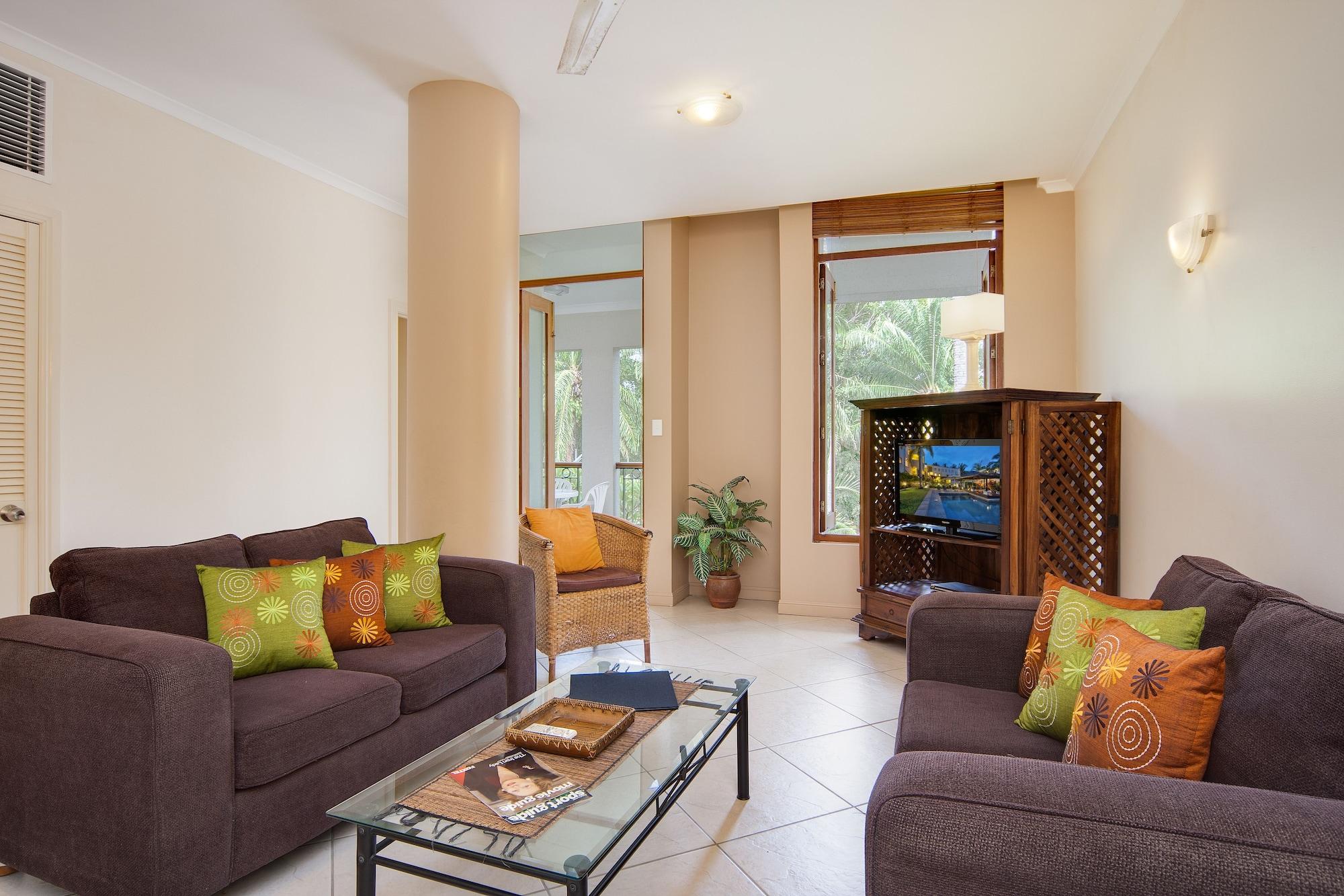 The Mediterranean Port Douglas Extérieur photo