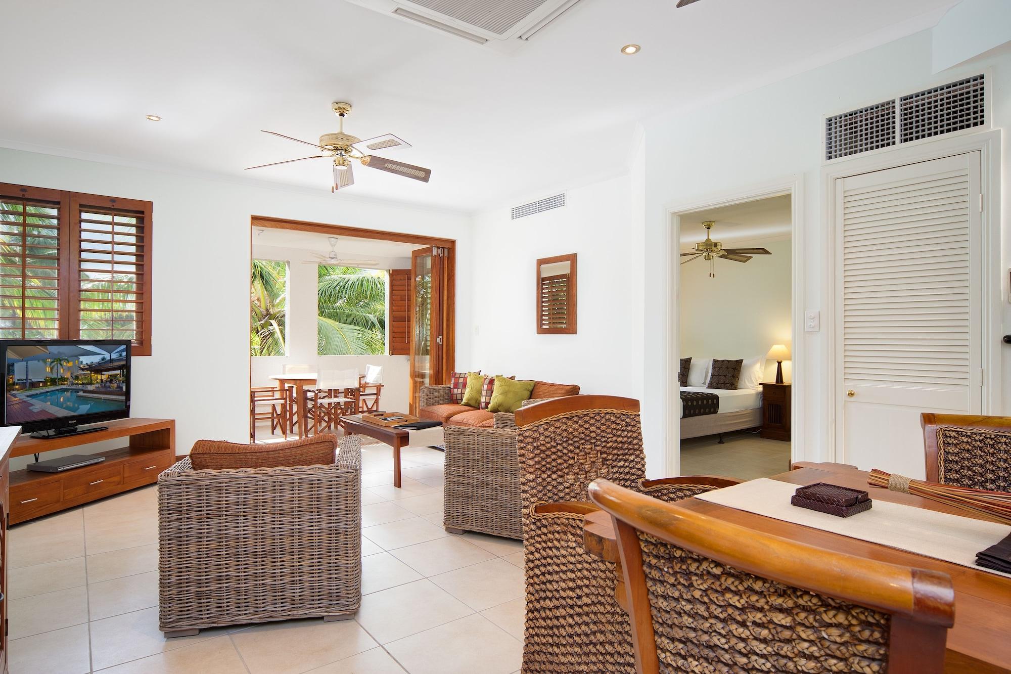 The Mediterranean Port Douglas Extérieur photo