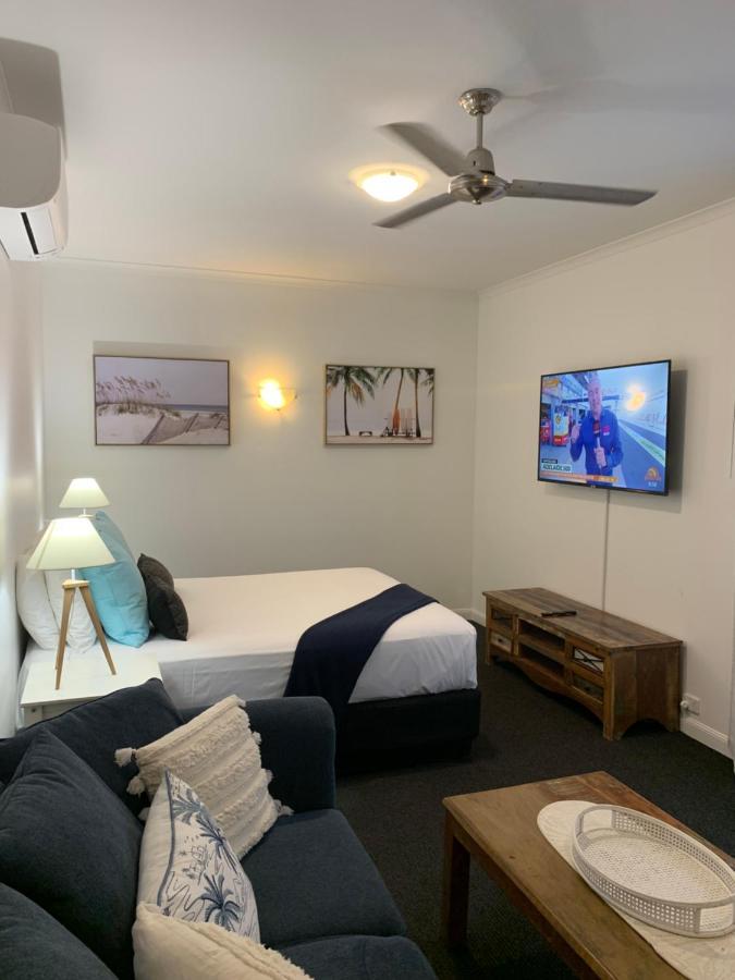 The Mediterranean Port Douglas Extérieur photo