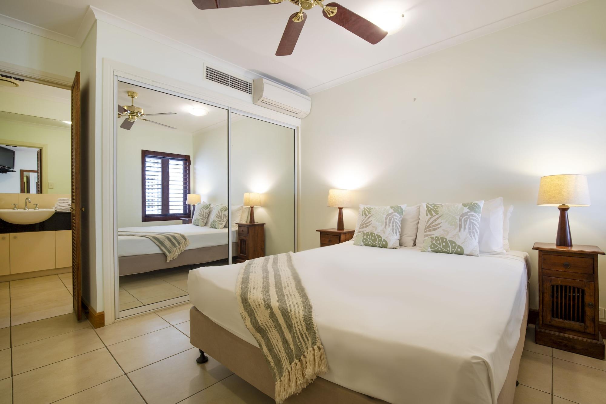 The Mediterranean Port Douglas Extérieur photo