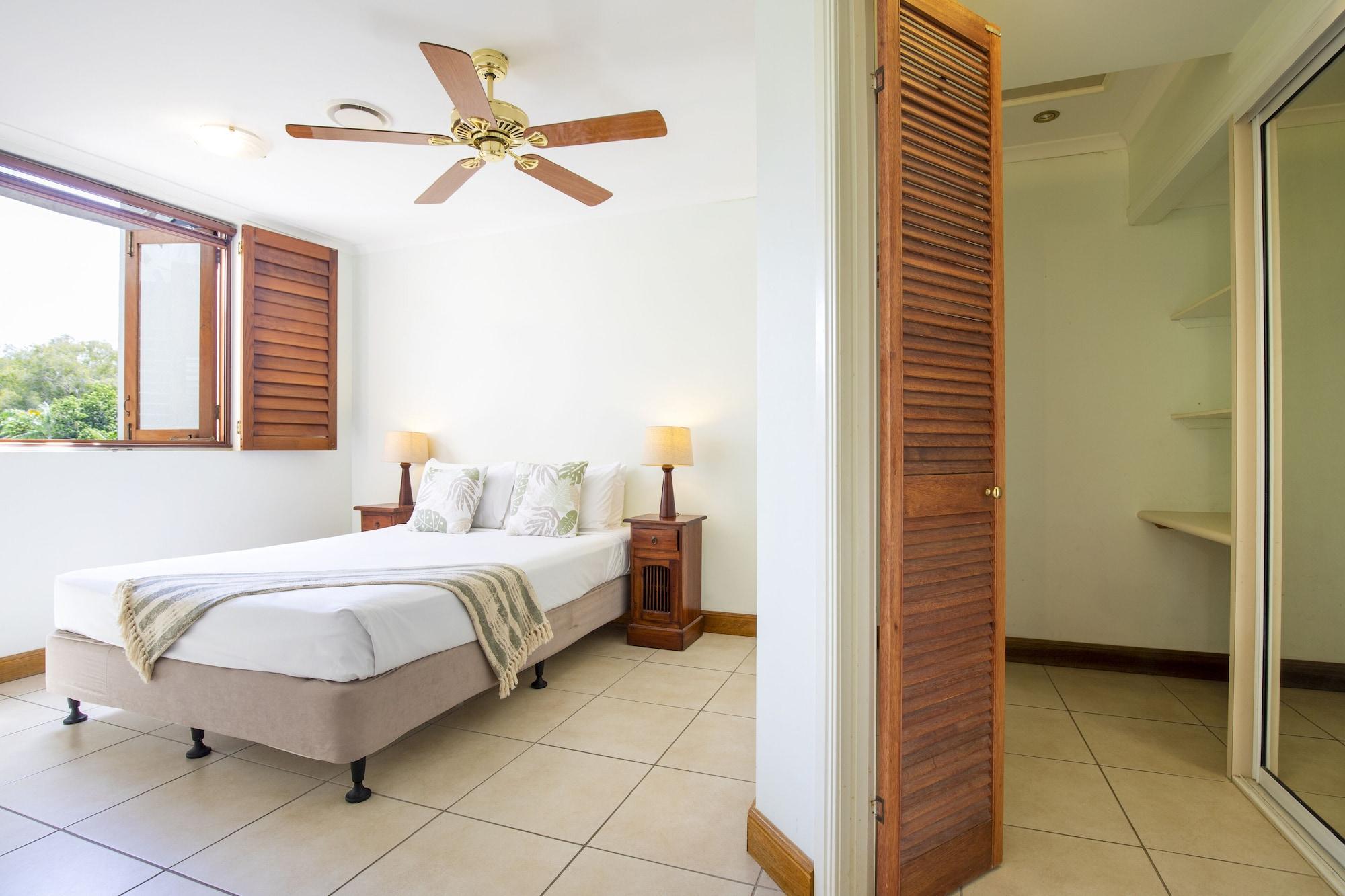 The Mediterranean Port Douglas Extérieur photo