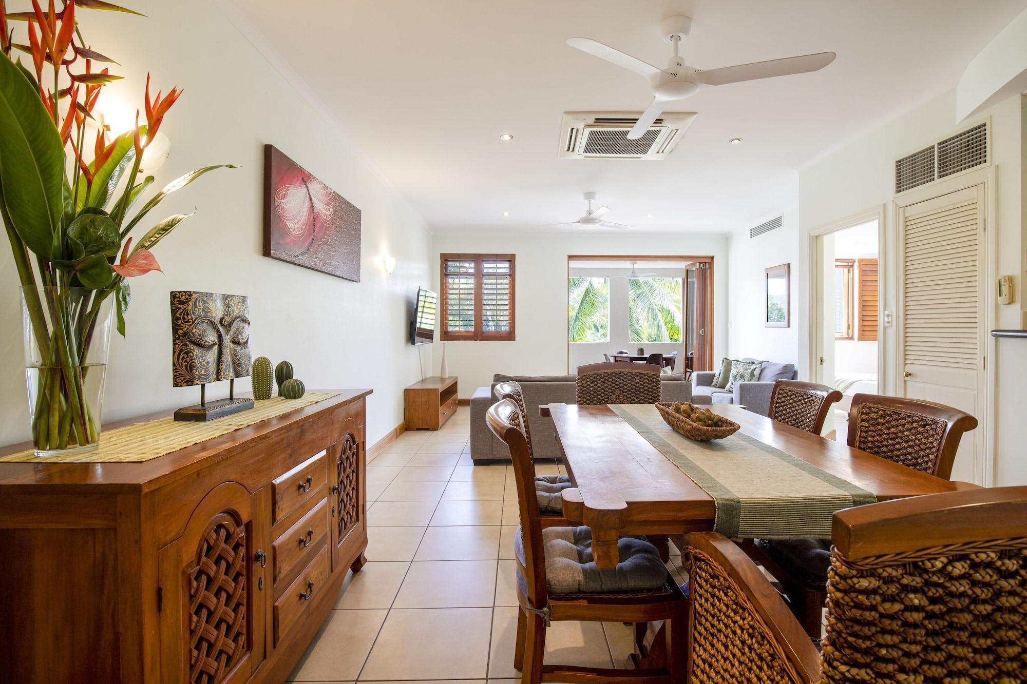 The Mediterranean Port Douglas Extérieur photo
